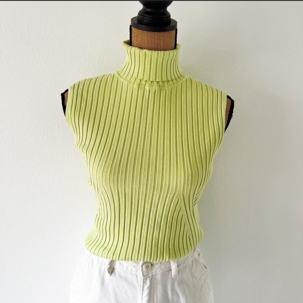 Sleeveless Ribbed Turtleneck Blouse - Lime Green